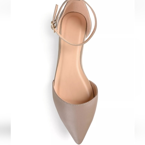 Journee Collection Reba Flat Taupe -7.5 - Picture 4 of 9